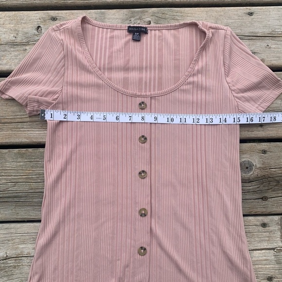 💛 Magazine Pink Ribbed Button-Front Top | Size S - Picture 4 of 5